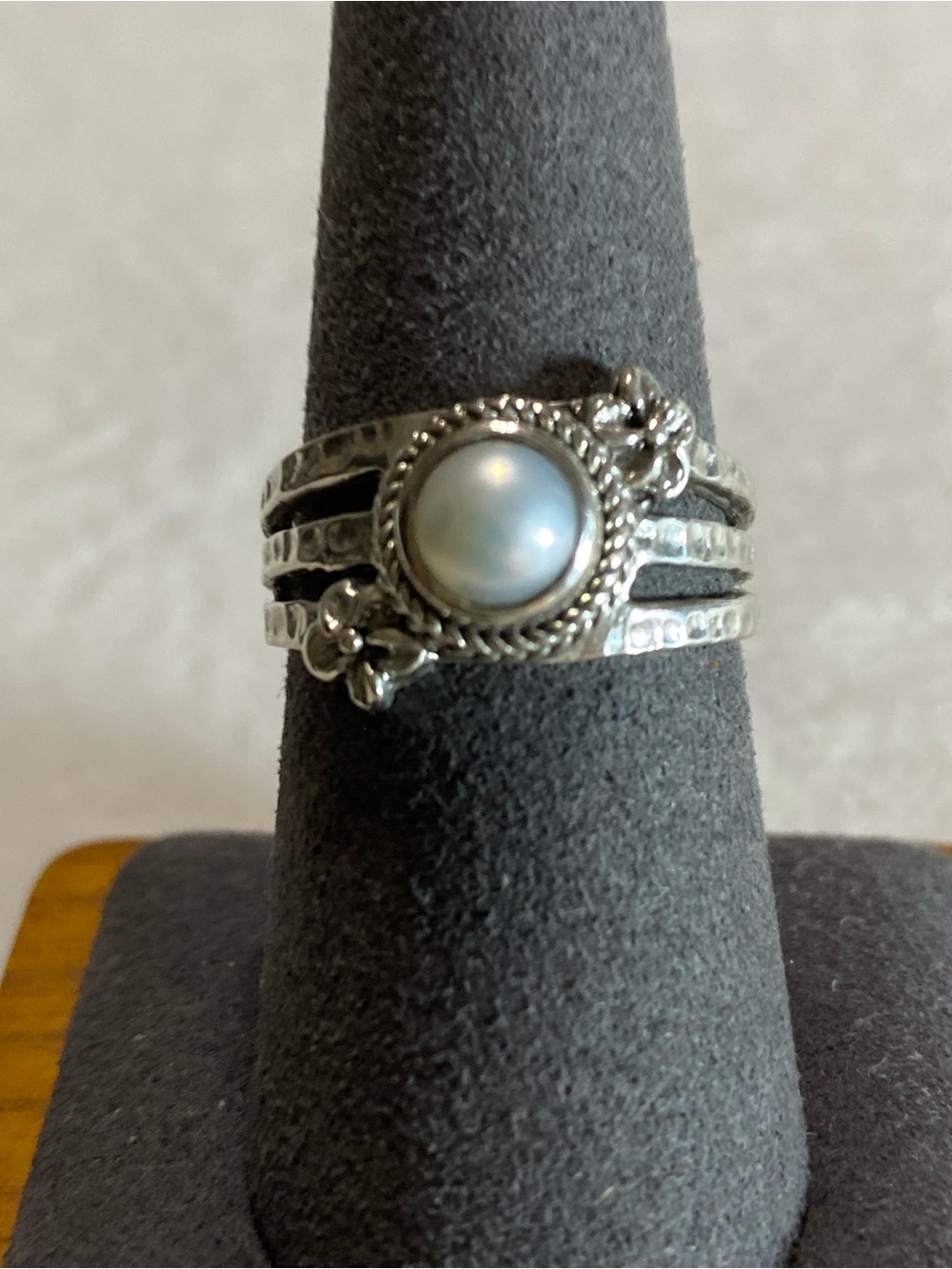 Sarda Sterling Silver Pearl Ring